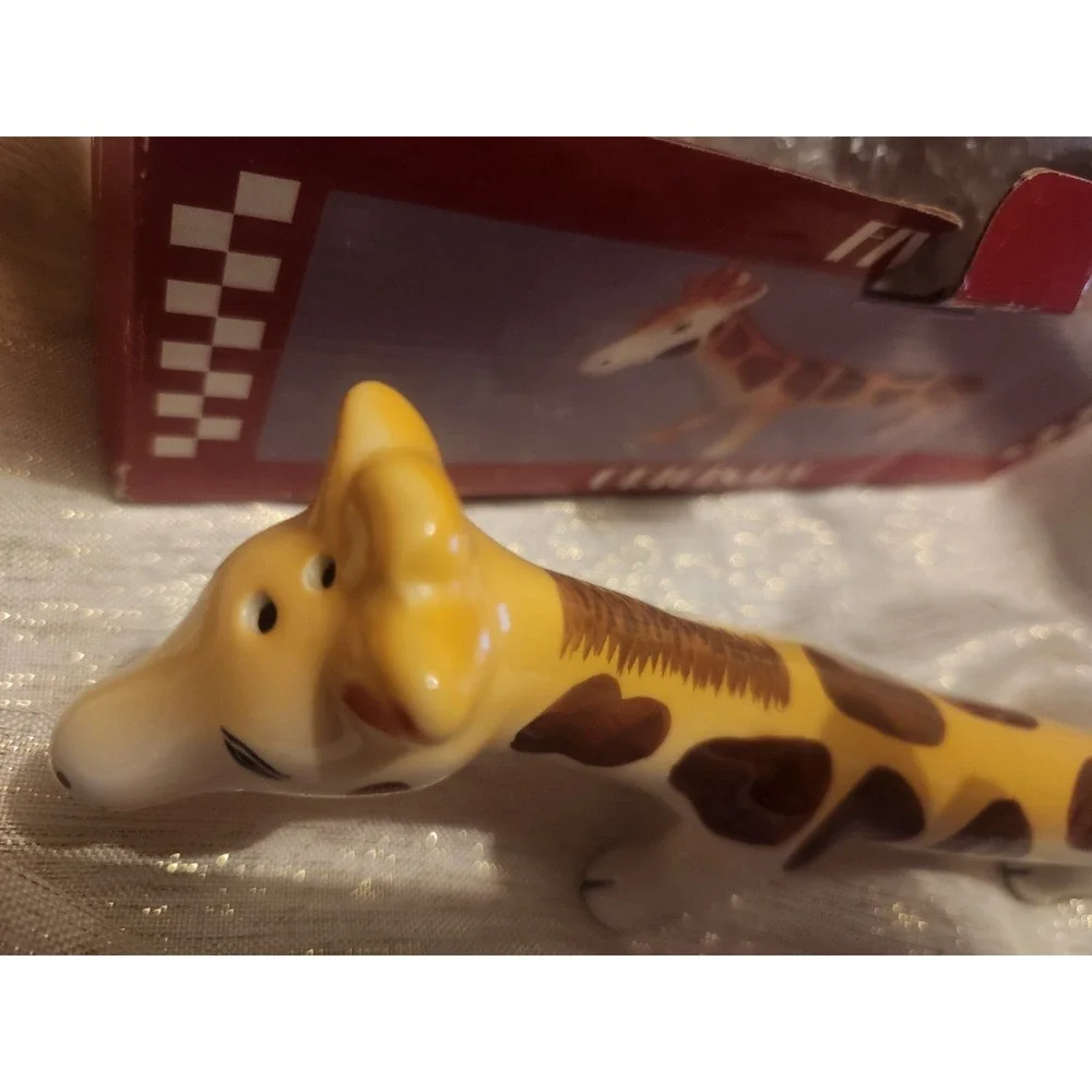 Vintage 1989 Five & Dime Inc Long Giraffe Ceramic Salt & Pepper Shaker NOS